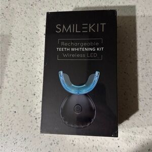 Wireless LED Teeth Whitening Kit - Black and Blue